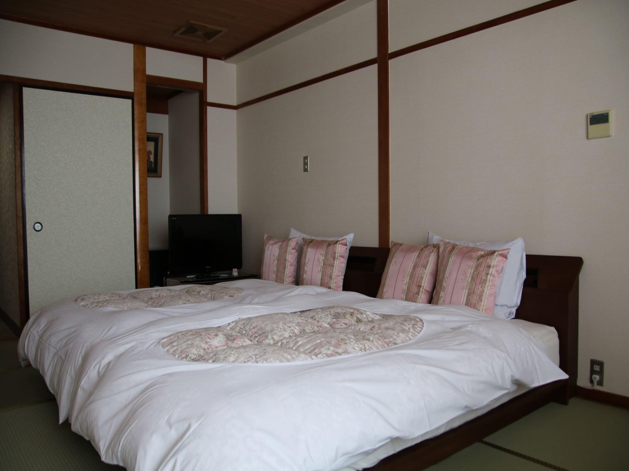 Miyajima Hotel New Kotobuki Хацукаити Экстерьер фото