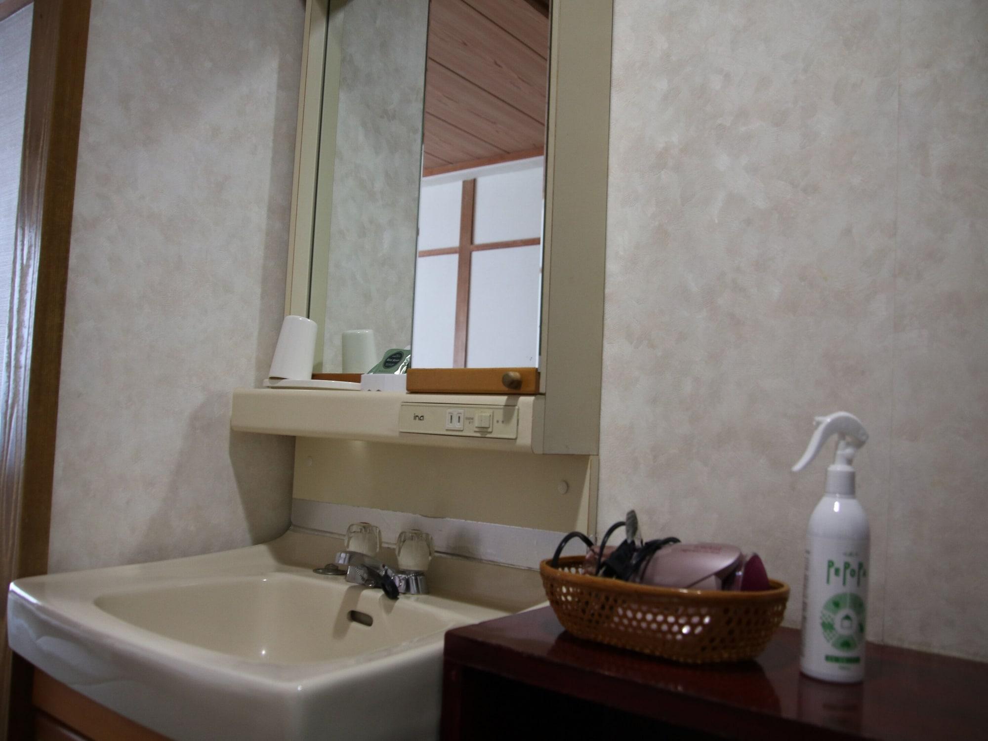 Miyajima Hotel New Kotobuki Хацукаити Экстерьер фото