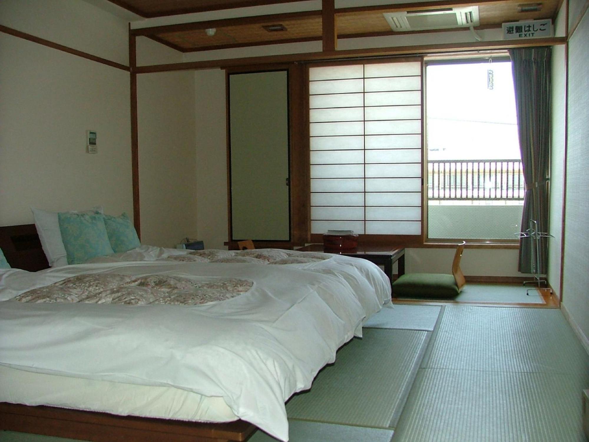 Miyajima Hotel New Kotobuki Хацукаити Экстерьер фото