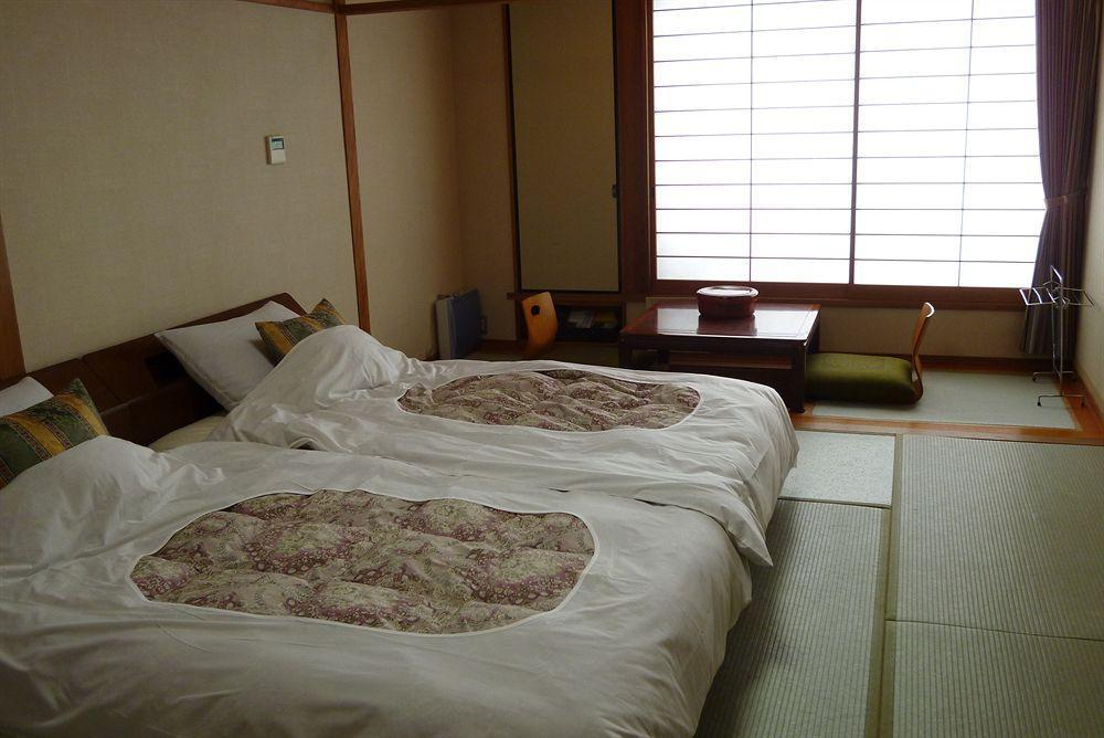 Miyajima Hotel New Kotobuki Хацукаити Экстерьер фото