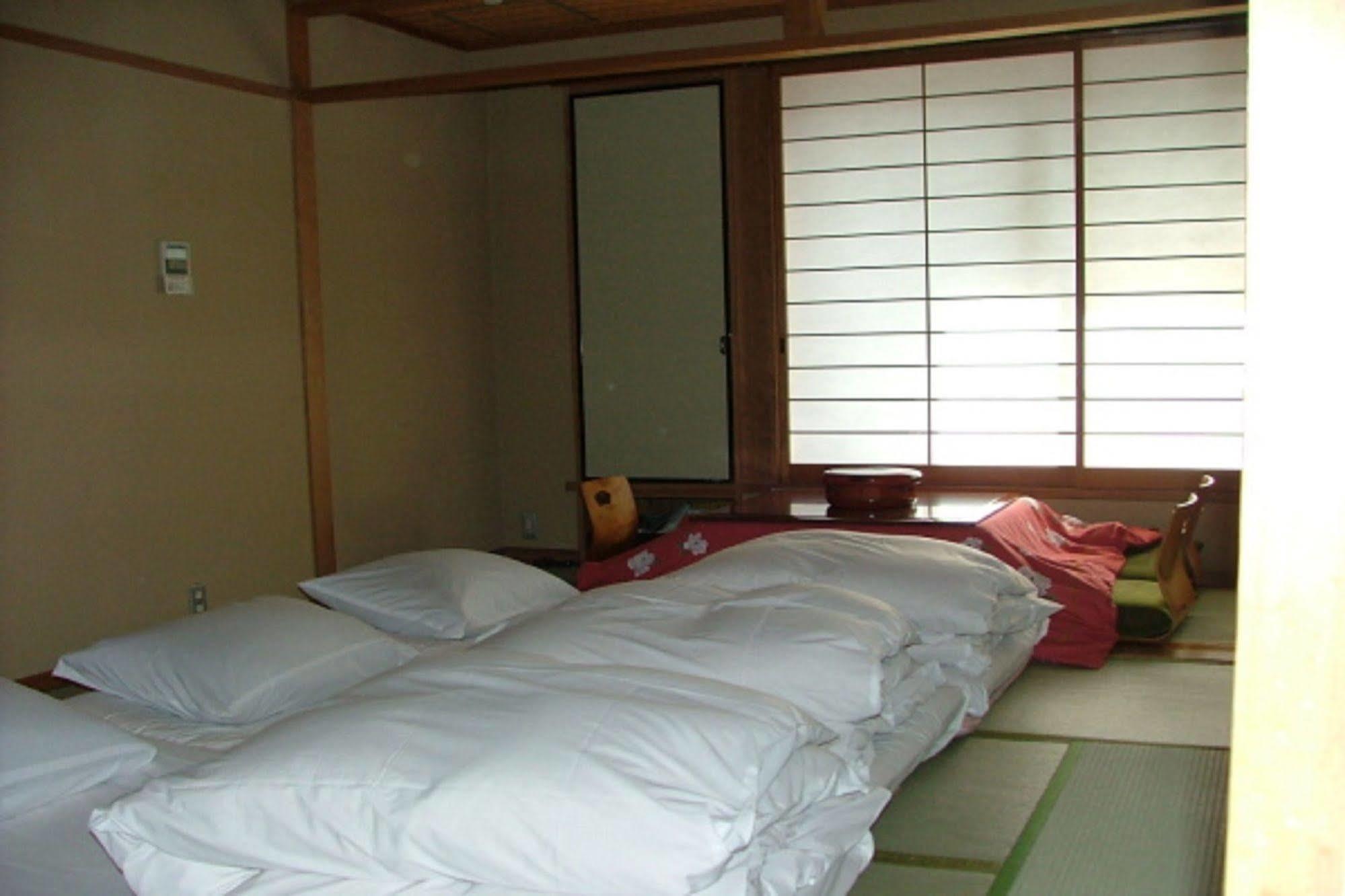 Miyajima Hotel New Kotobuki Хацукаити Экстерьер фото